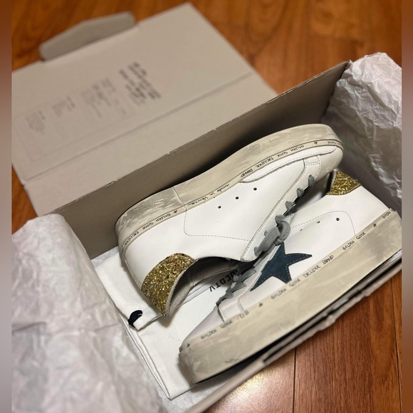 Golden Goose Sneakers Size 37 - Picture 6 of 6